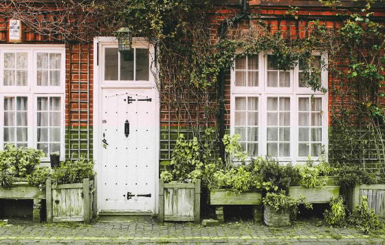 Unoccupied property image